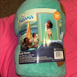 Disney Moana Teal Plush Throw